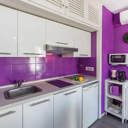 Jazz By Interhome リョレート・デ・マル